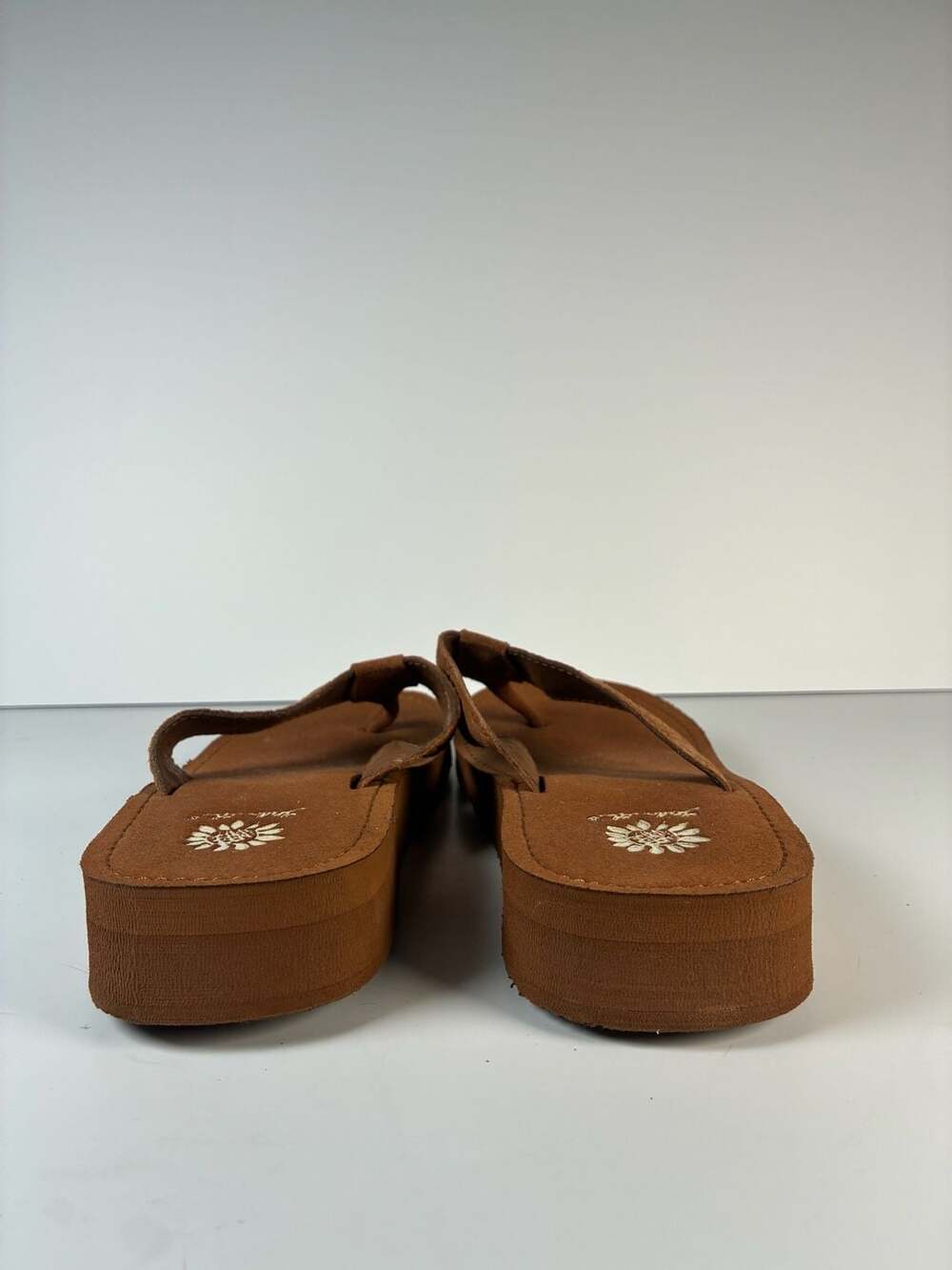 Yellow Box Chellie Platform Thong Sandals in Tan - Picture 7 of 9